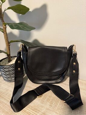 Black Leather Crossbody Bag with Wide Strap